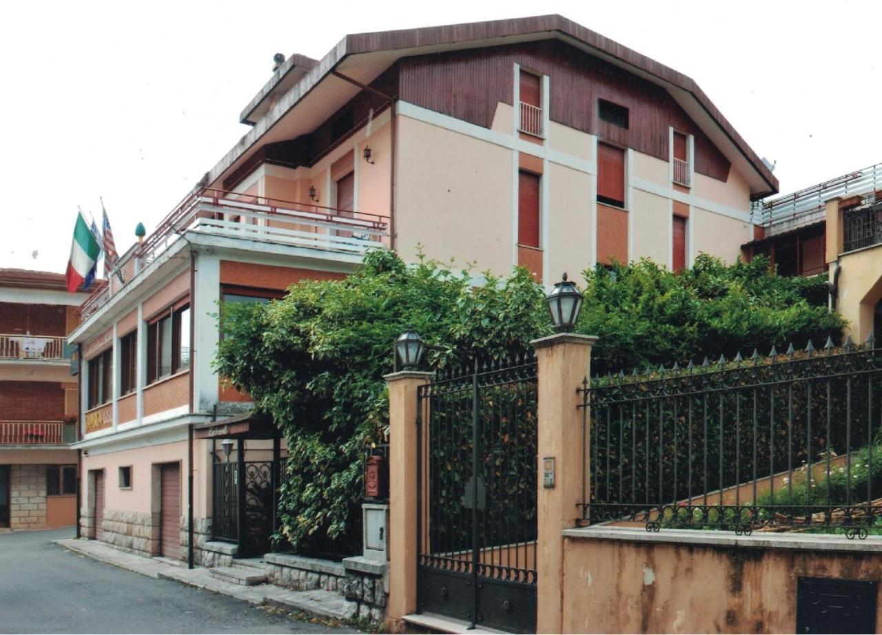 Albergo La Perla Civitella Roveto 외부 사진